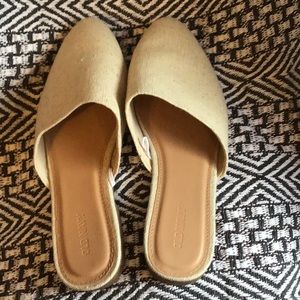 Like new - Old Navy Cream Mule